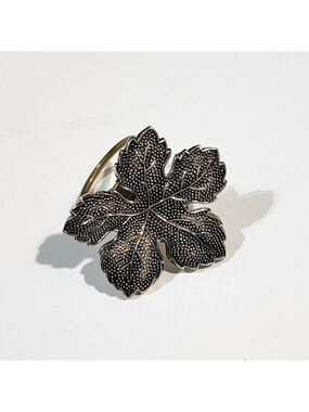 Vintage W Germany Scarf clip Maple leaf silver & goldtone